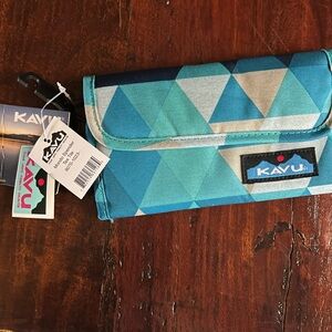 Kavu Teal and Gray Geometric Wallet